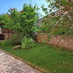 Hana Apartament *