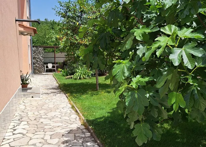Apartman Hana *